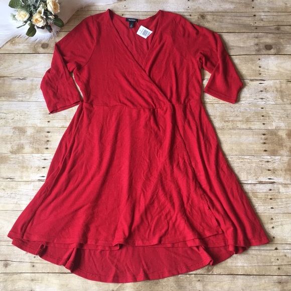 NWOT Torrid Faux Wrap Red Dress Size 2X - Picture 3 of 8